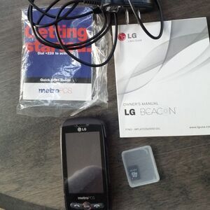 LG Beacon phone
